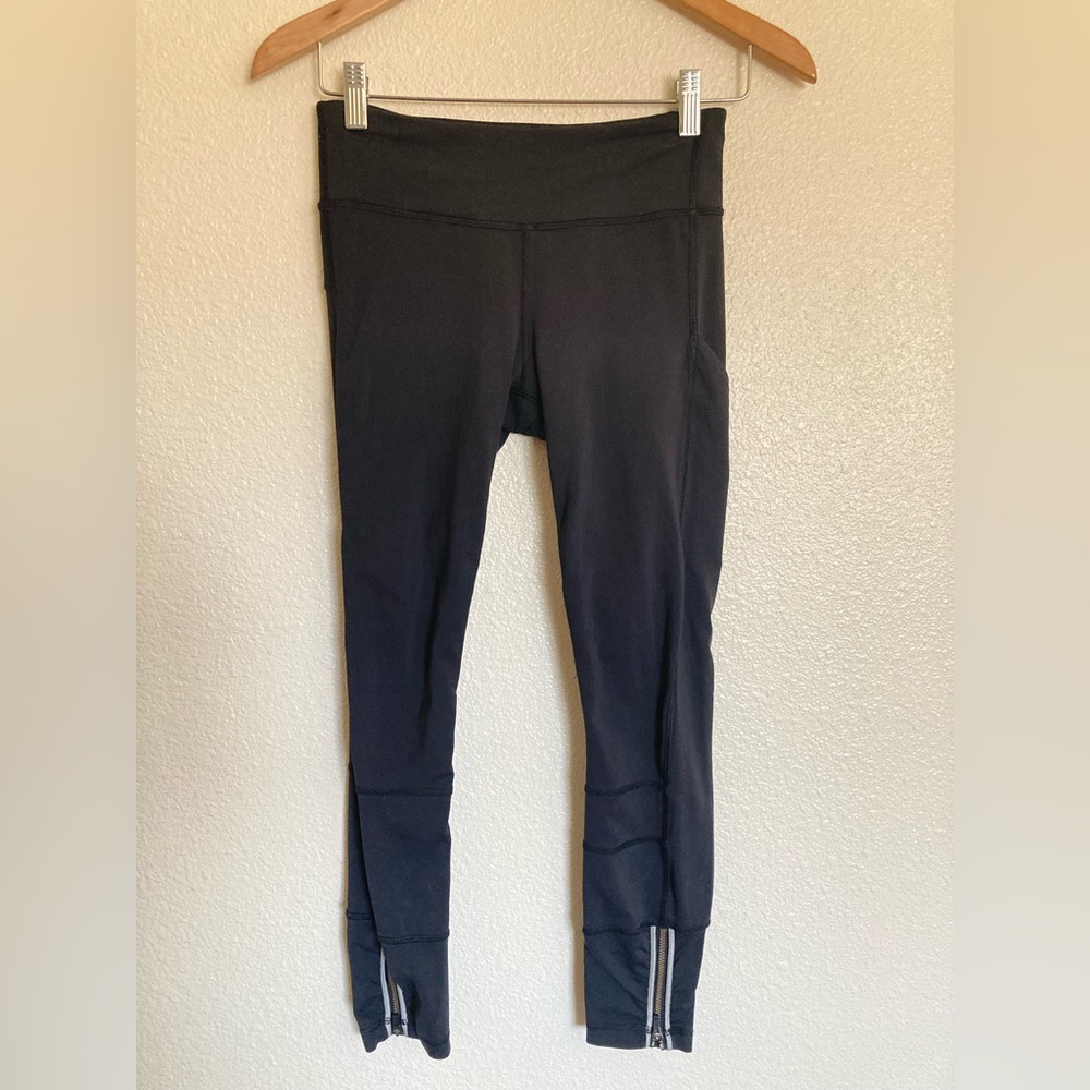 Lululemon Runday Crop 7/8 Solid Black Leggings Ankle Zip Run Size 4